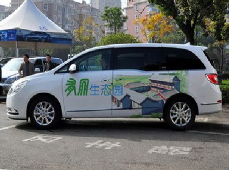 普洱户外车贴喷绘如何保持效果?